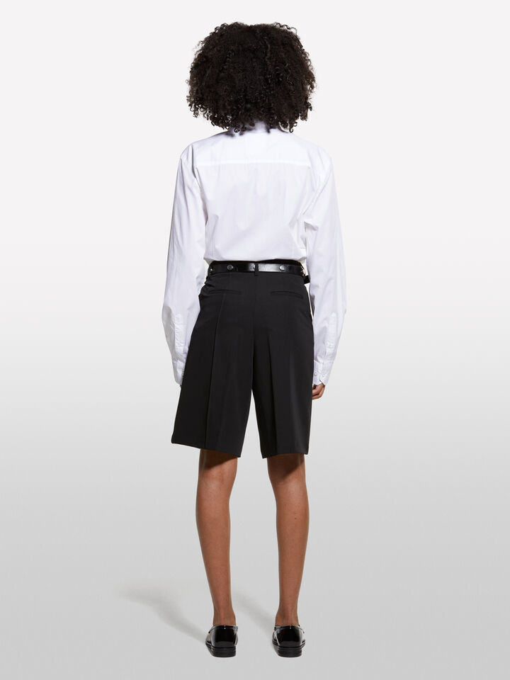 Black relaxed fit bermudas - women's shorts - Black | Sisley image number 2